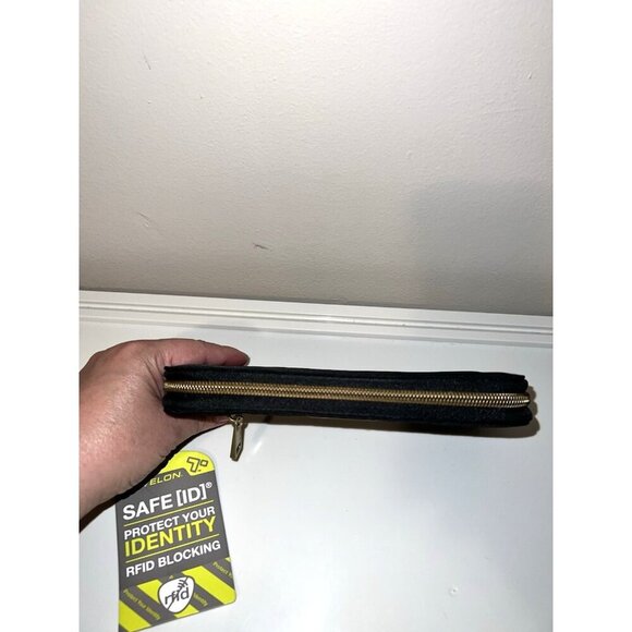 NWT TRAVELON Safe ID Wallet-RFID Blocking-Protects Your Identity Black Zip Aroun - Picture 5 of 15